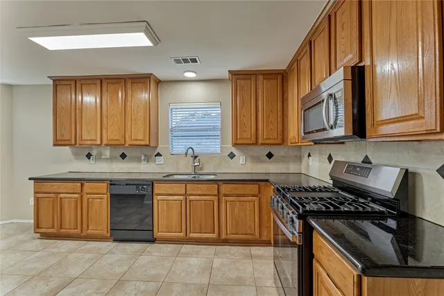 $329,900 | 11714 Curry Ridge Lane, Tomball, TX 77377