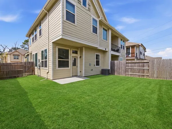 $2,550 | 28043 Rocky Heights Drive, Spring, TX 77386