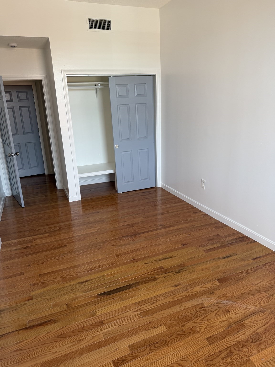 222 Essex Street, Unit 402 Lawrence, MA 01840 - Photo 7 of 8 Gallery Image 7