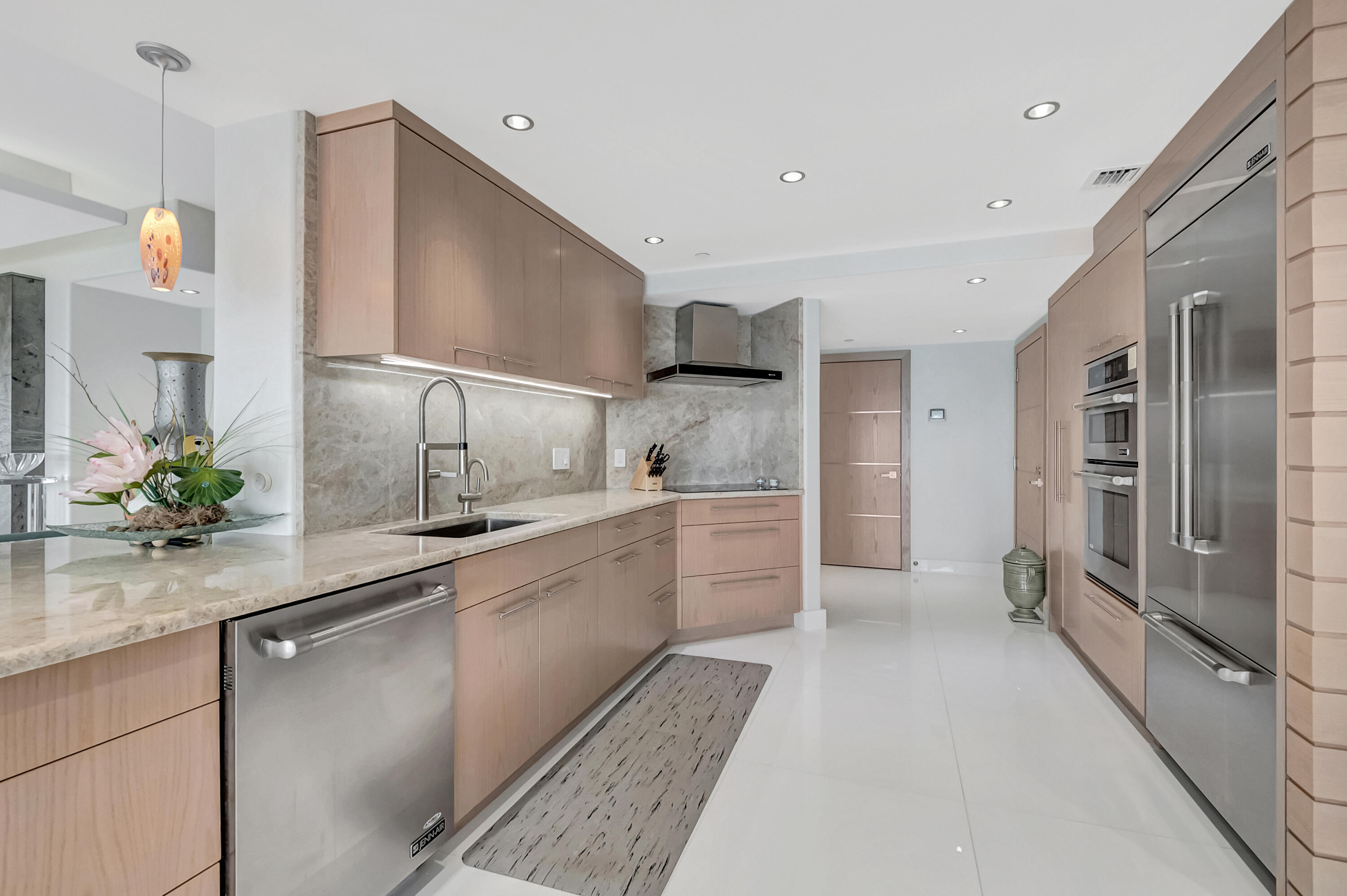 4301 North Ocean Boulevard, Unit 1708 Boca Raton, FL 33431 - Photo 18 of 91 KITCHEN