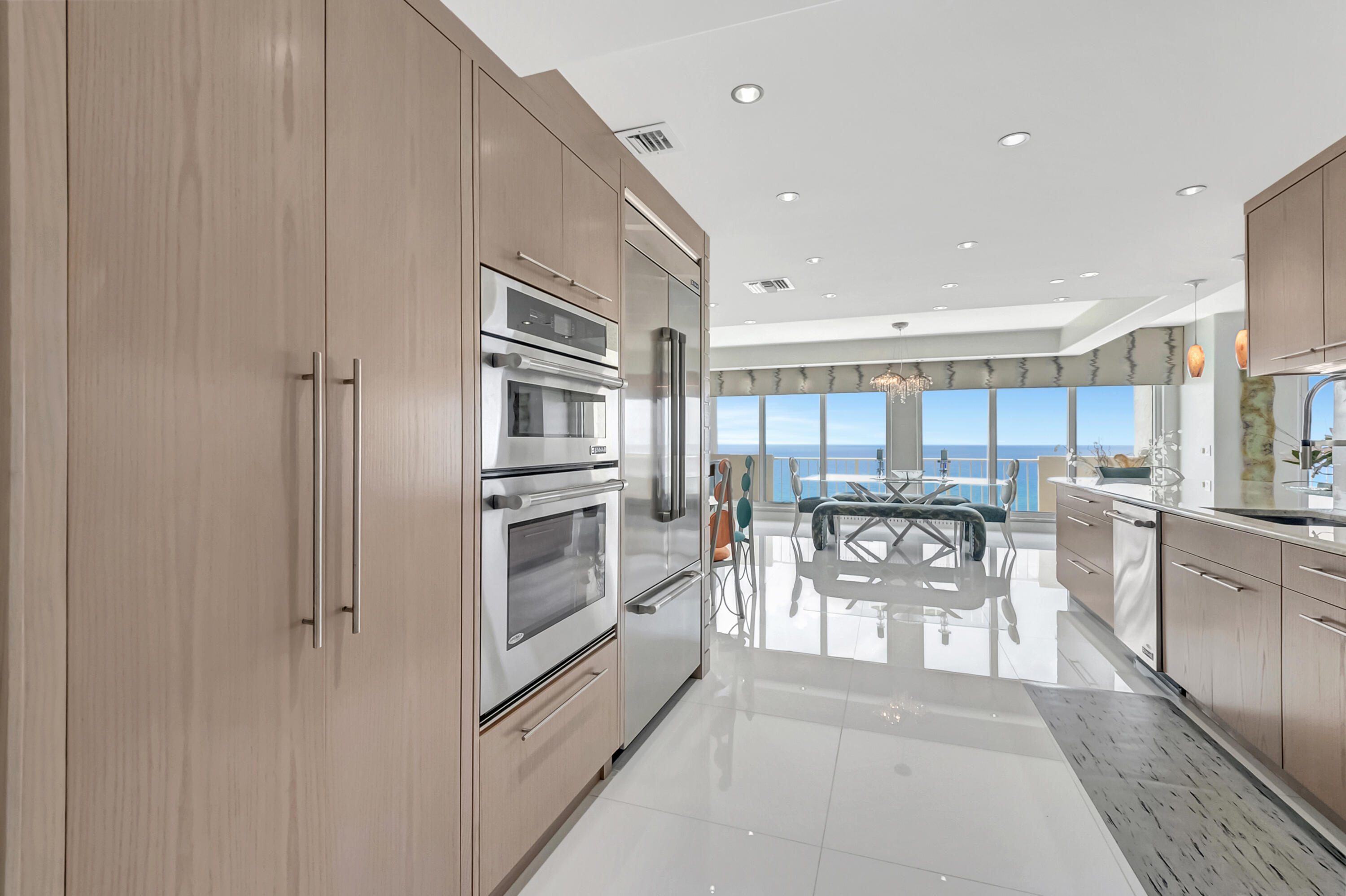 4301 North Ocean Boulevard, Unit 1708 Boca Raton, FL 33431 - Photo 19 of 91 KITCHEN