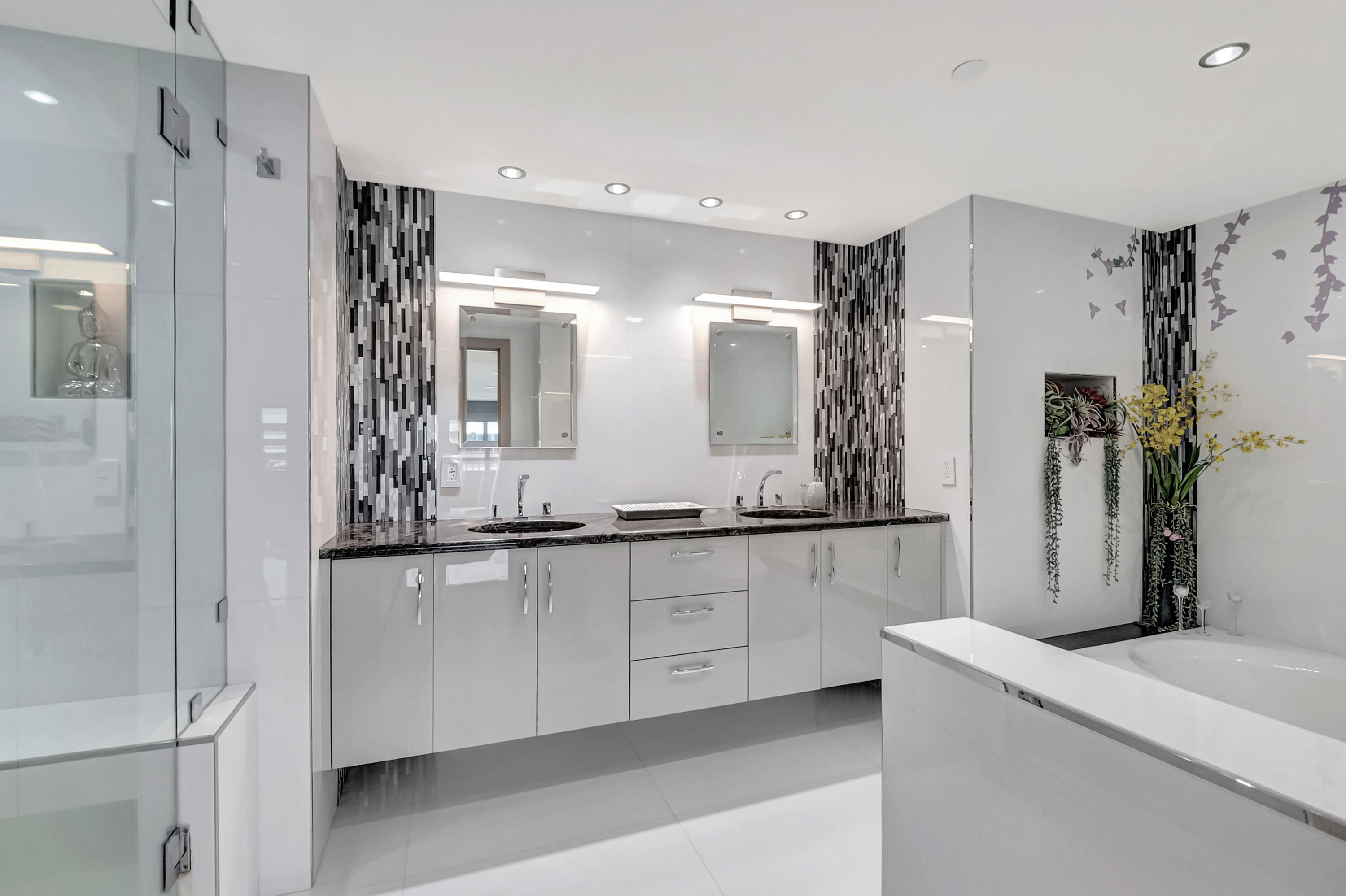 4301 North Ocean Boulevard, Unit 1708 Boca Raton, FL 33431 - Photo 37 of 91 PRIMARY BATHROOM