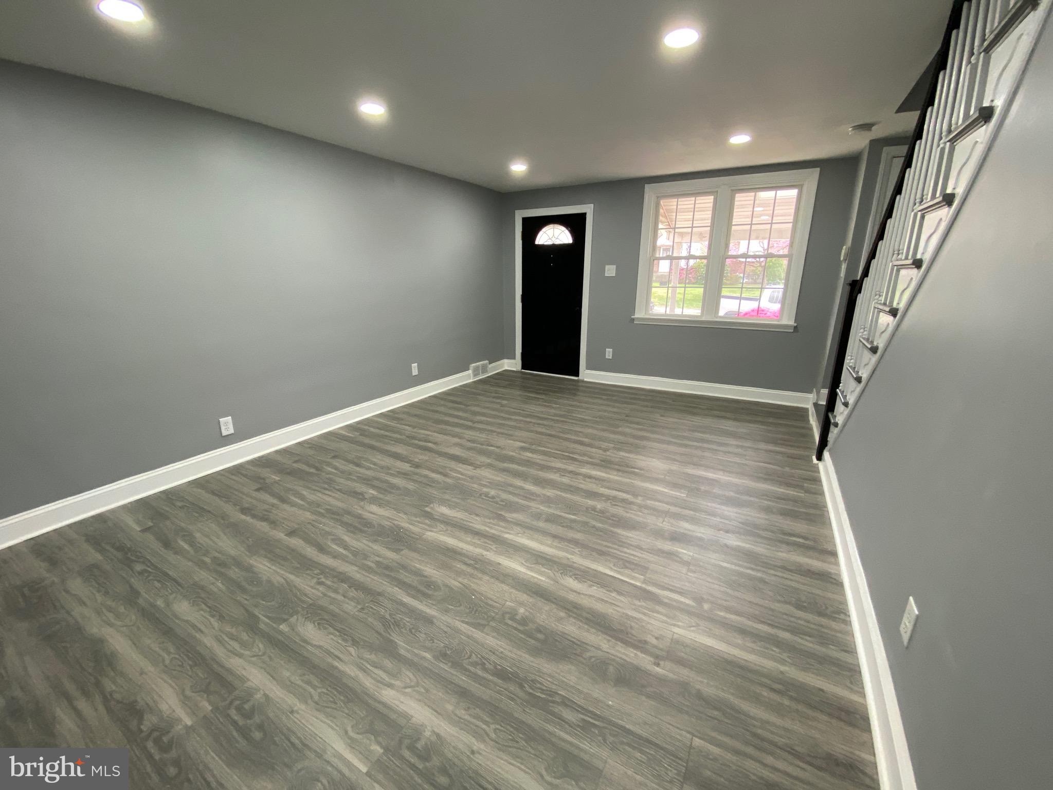 821 Hampshire Road Drexel Hill, PA 19026 - Photo 6 of 36 Living Room