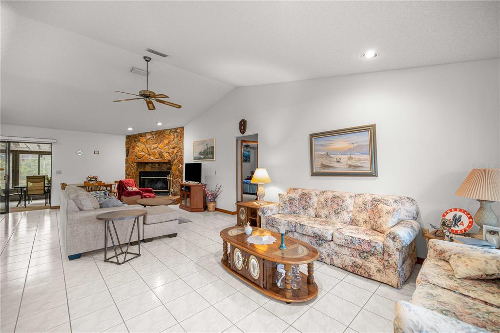 11211 Southwest 58th Avenue Road Ocala, FL 34476 - Photo 2 of 35