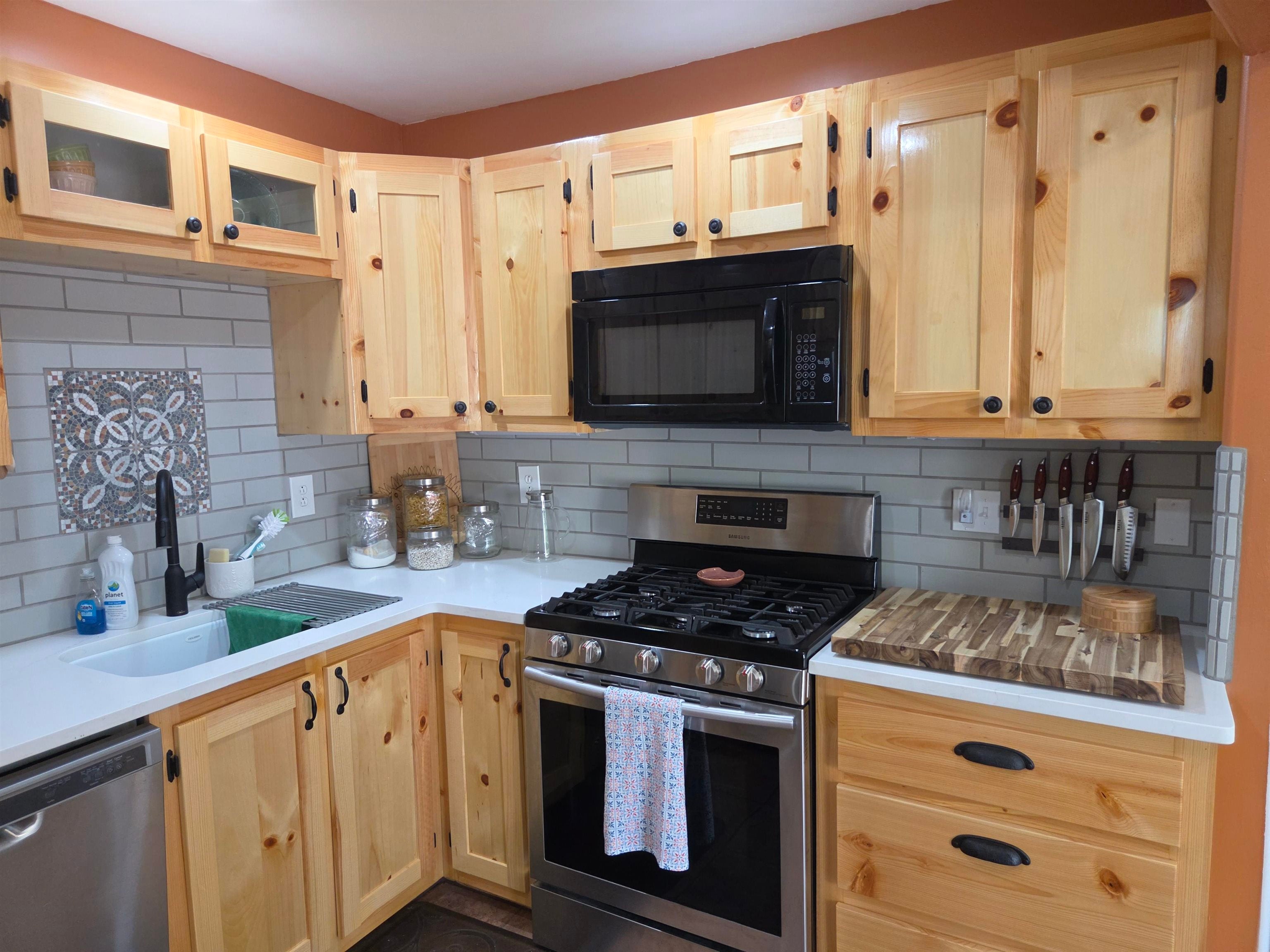 18 Comanche Road, Unit 24 El Prado, NM 87529 - Photo 6 of 16 Gallery Image 6