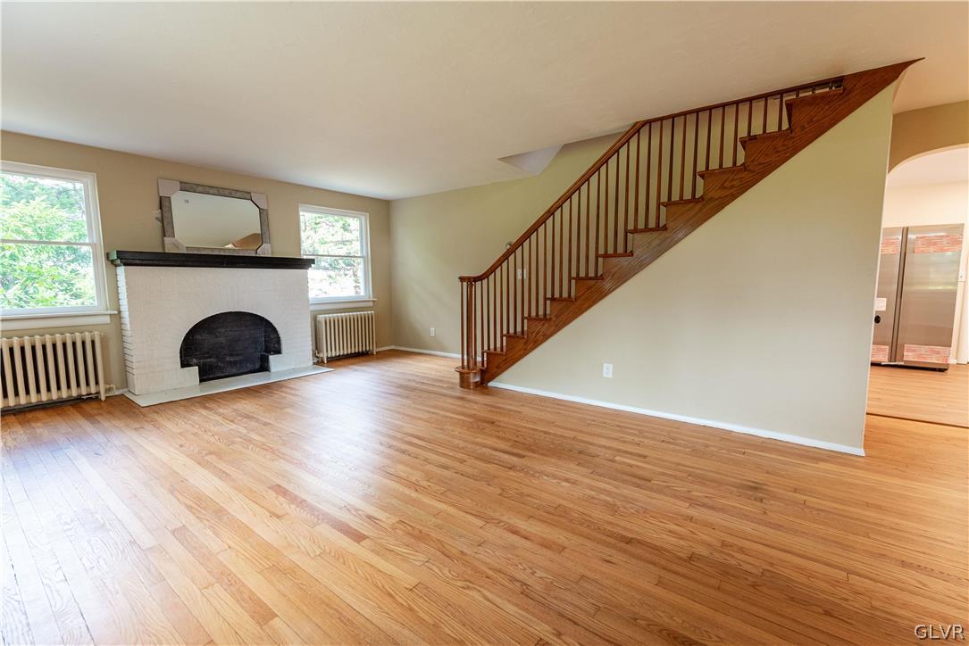 4143 Oakland Road Bethlehem, PA 18020 - Photo 4 of 36 Gallery Image 4