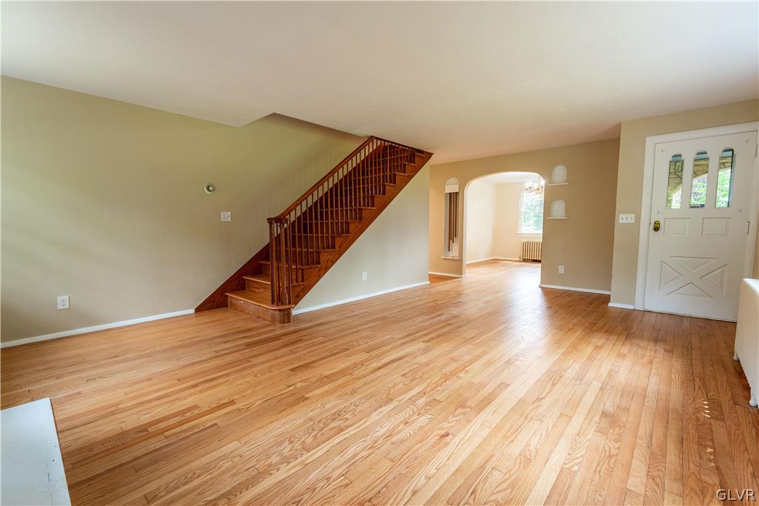 4143 Oakland Road Bethlehem, PA 18020 - Photo 8 of 36 Gallery Image 8