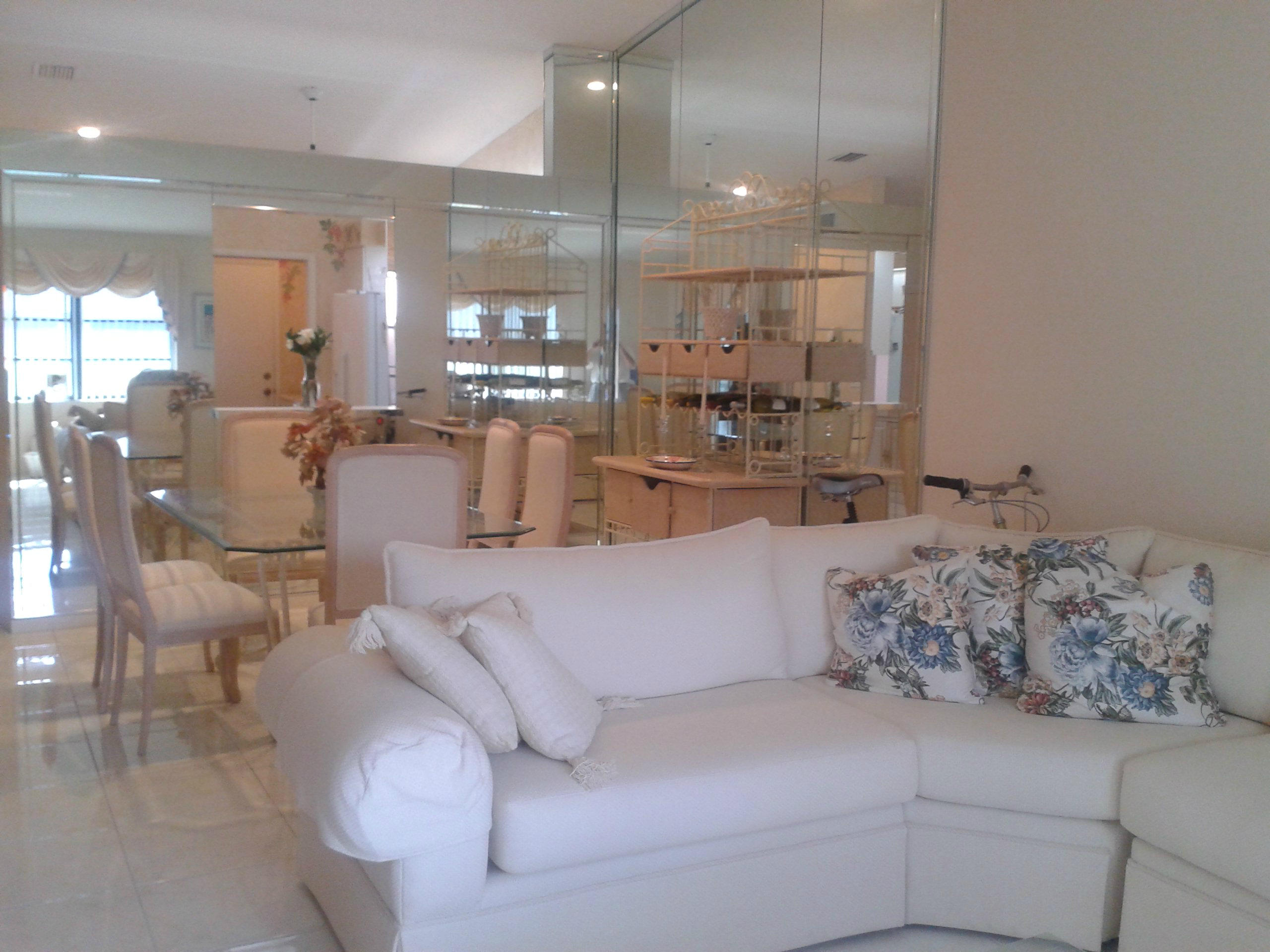 8326 Springlake Drive Boca Raton, FL 33496 - Photo 3 of 11 Living Room