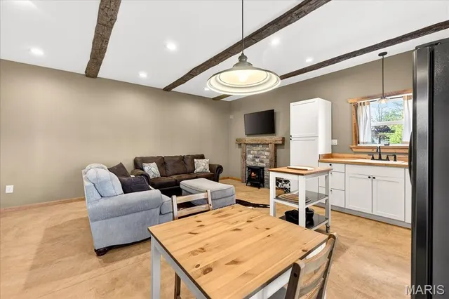 $899,000 | 22710 State Hwy O, Marthasville, MO 63357