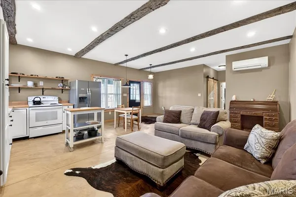 $699,900 | 22710 State Hwy O, Marthasville, MO 63357