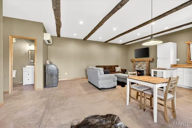 $899,000 | 22710 State Hwy O, Marthasville, MO 63357