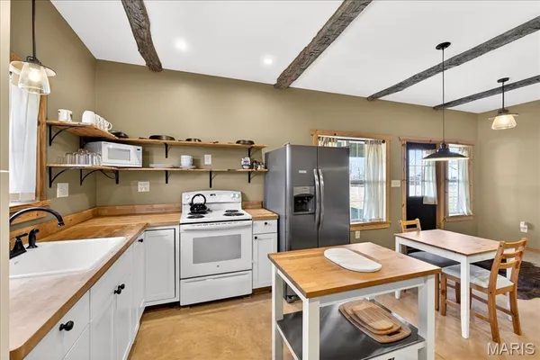 $699,900 | 22710 State Hwy O, Marthasville, MO 63357