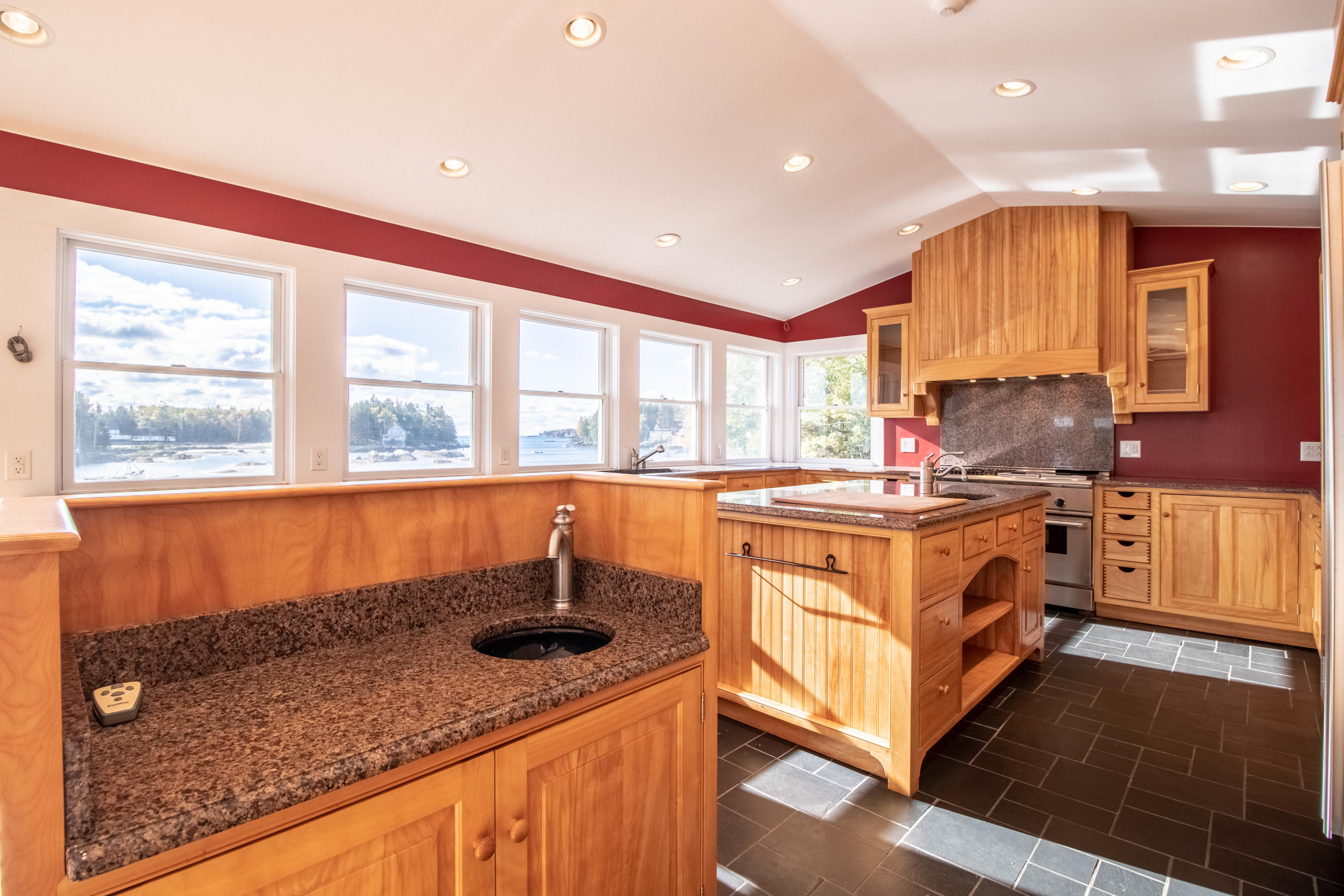 39 Capitol Island Road Southport, ME 04576 - Photo 15 of 35 15