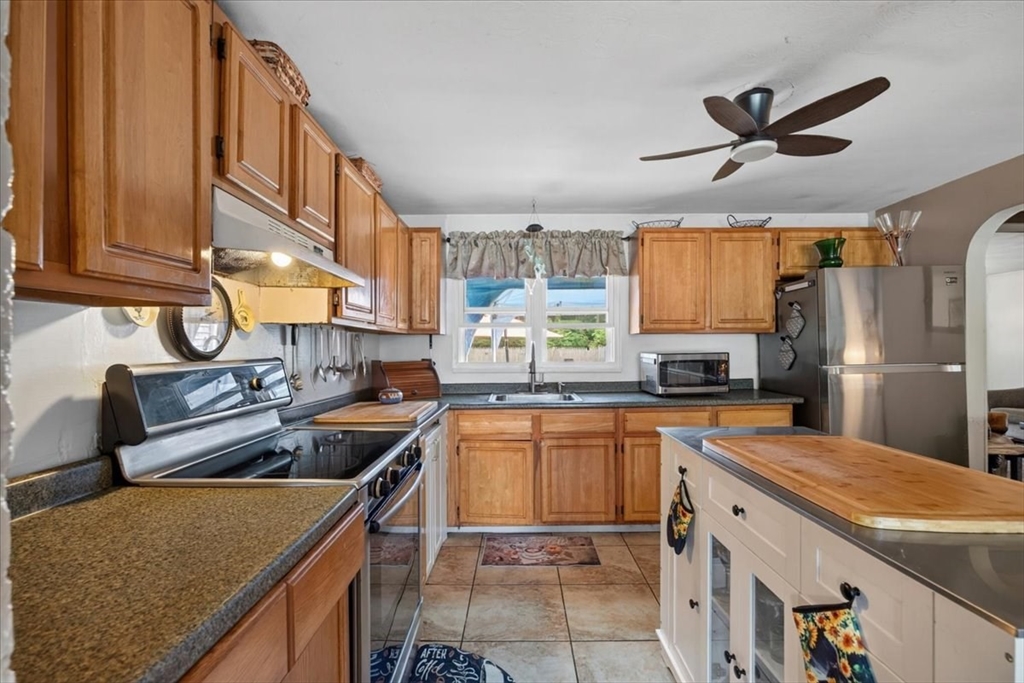 52 Boyle Road Brockton, MA 02302 - Photo 15 of 35 Gallery Image 15
