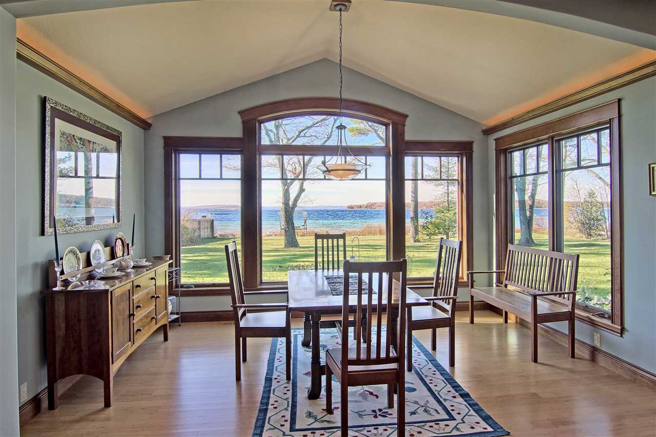 2916 Neahtawanta Road Traverse City, MI 49686 - Photo 17 of 75 1831431-16.JPG
