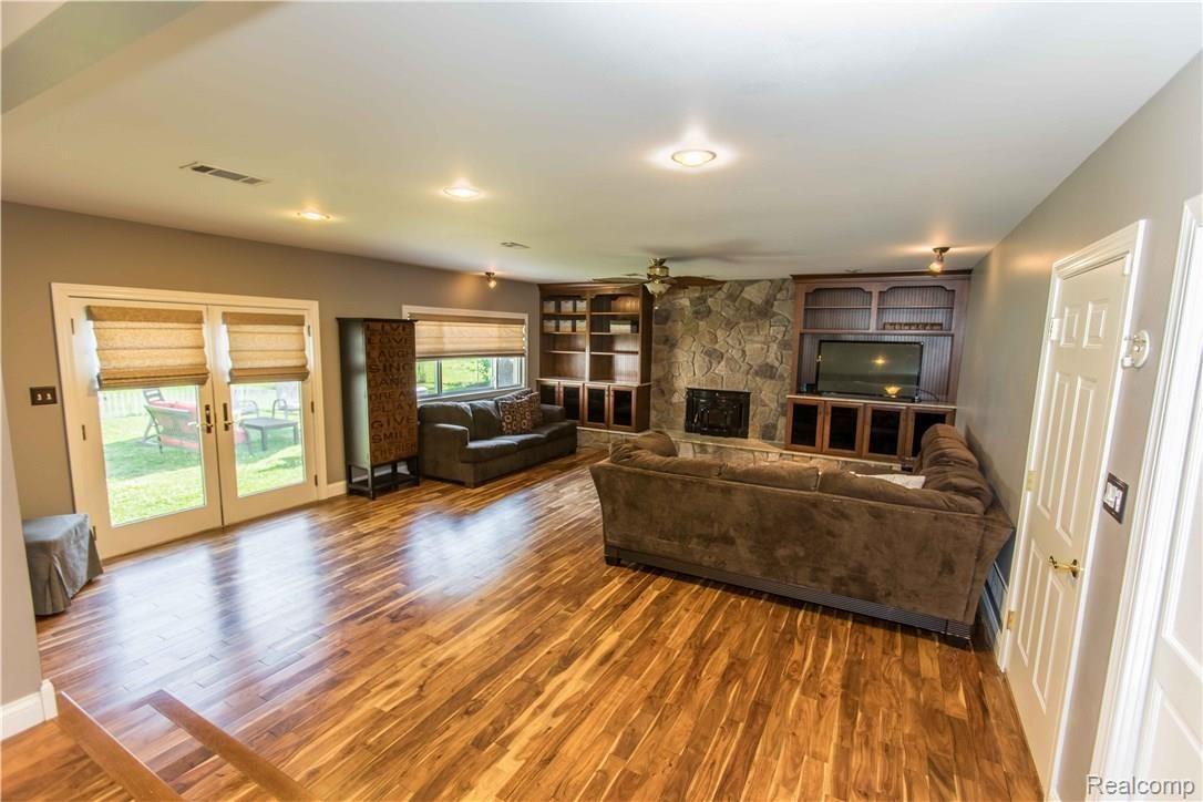 32641 Kelly Road Fraser, MI 48026 - Photo 29 of 31 Kelly St._-29