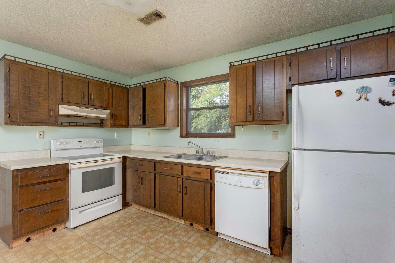 4718 Cranmore Cove Road Dayton, TN 37321 - Photo 2 of 28 2