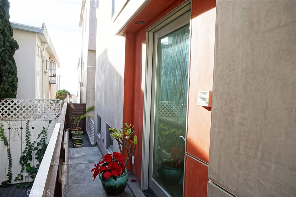 3211 Vista Drive Manhattan Beach, CA 90266 - Photo 16 of 35