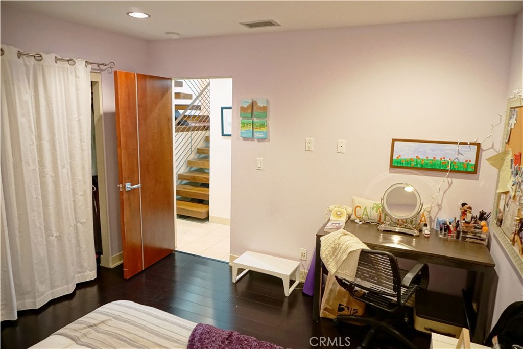 3211 Vista Drive Manhattan Beach, CA 90266 - Photo 30 of 35 a workspace with furniture and wooden floor