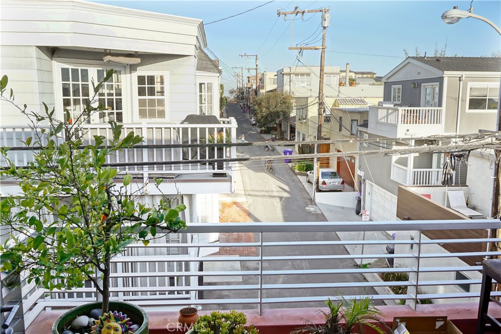3211 Vista Drive Manhattan Beach, CA 90266 - Photo 10 of 35 a view of building with an outdoor space