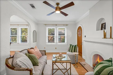 $480,000 | 2312 Carleton Avenue, Fort Worth, TX 76107