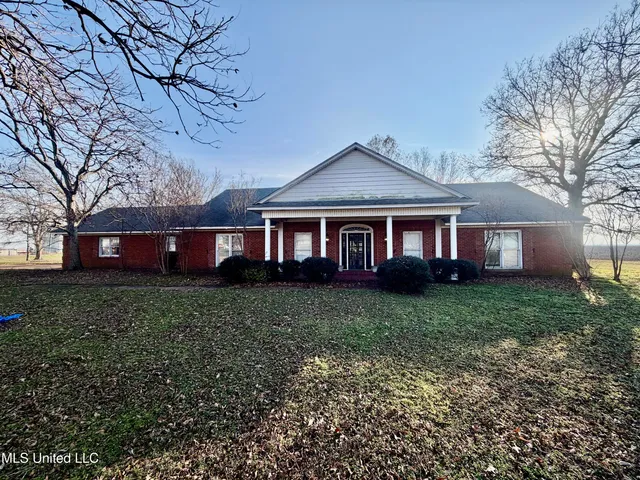 $340,000 | 2907 Highway 8, Cleveland, MS 38732