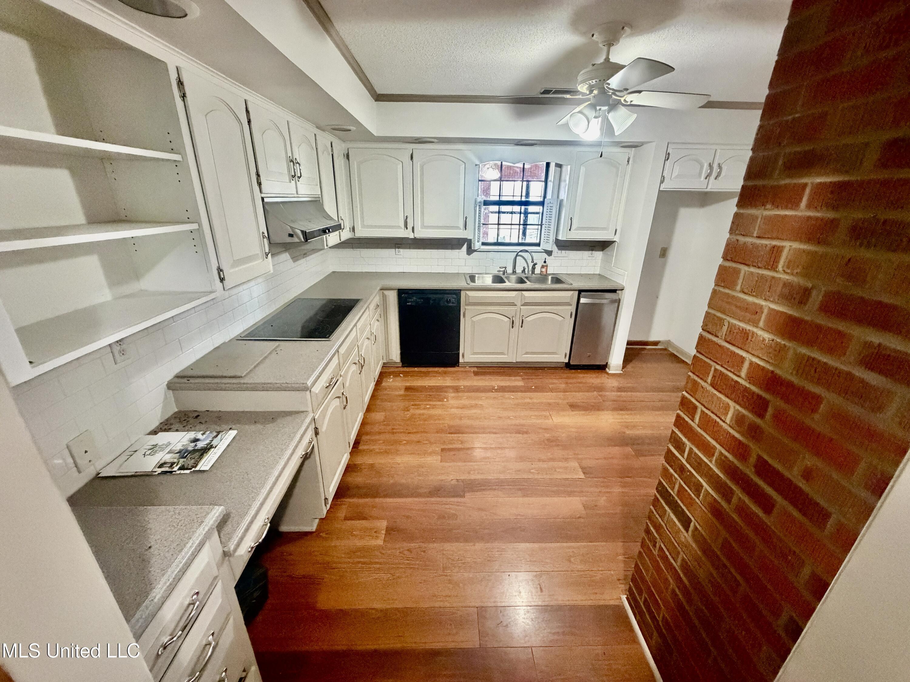 2907 Highway 8 Cleveland, MS 38732 - Photo 2 of 24 IMG_1555