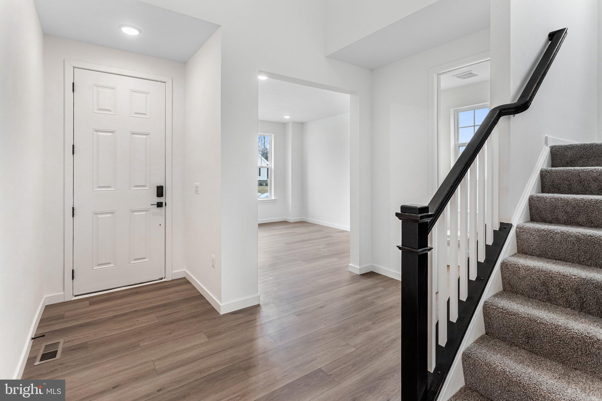 2083 Springvale Drive Bealeton, VA 22712 - Photo 4 of 48