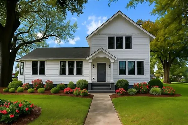 $359,000 | 305 East 2nd Street, Thibodaux, LA 70301