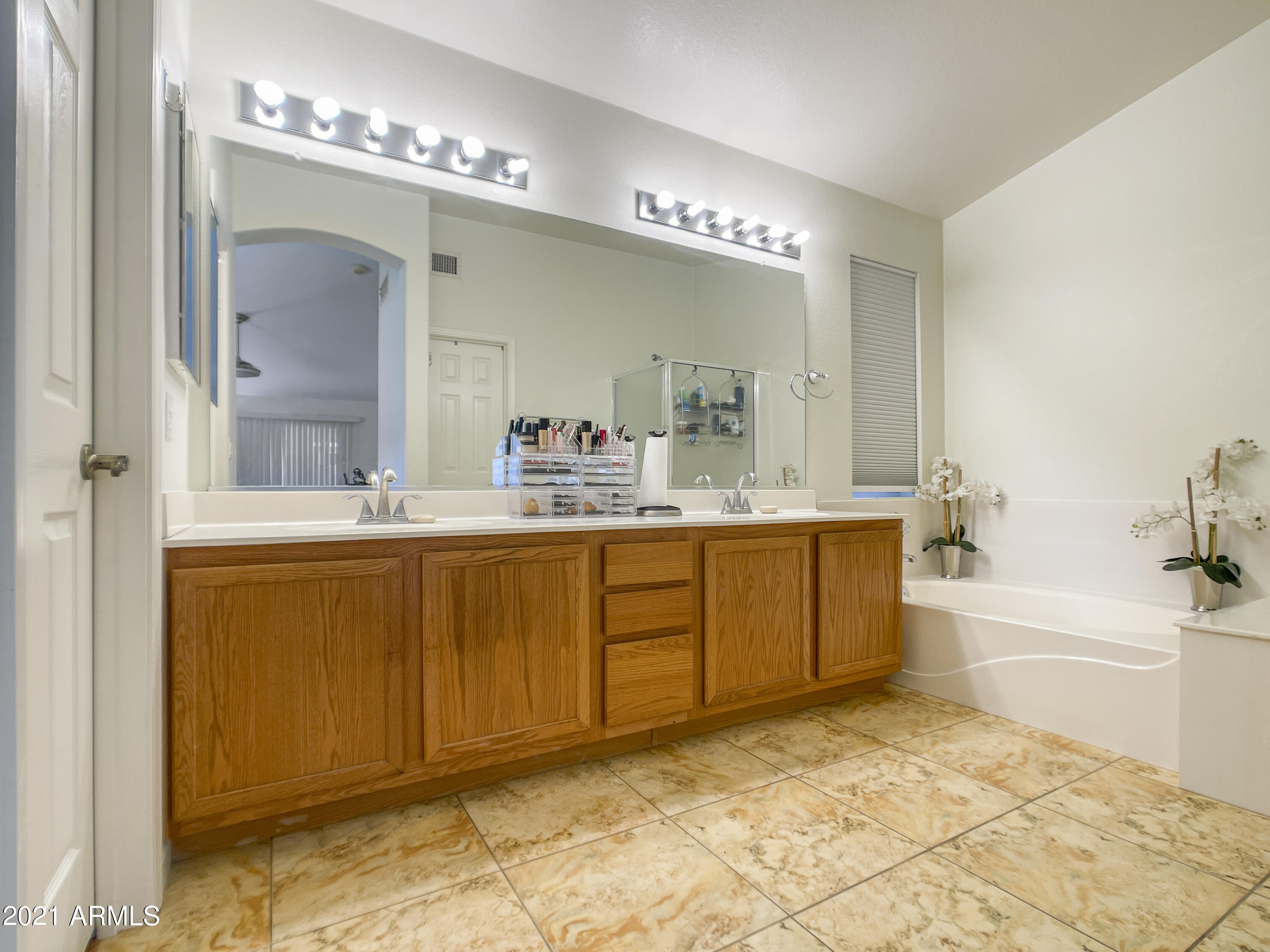 4019 West Bloomfield Road Phoenix, AZ 85029 - Photo 16 of 26 Master Bathroom