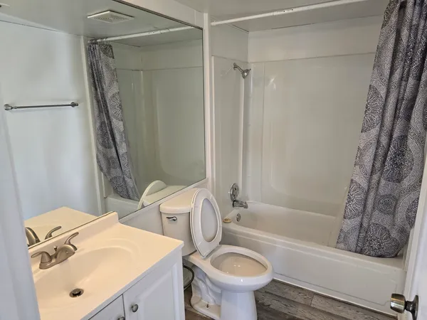 $1,650 | 17701 Park Boulevard, Unit 304, Lansing, IL 60438