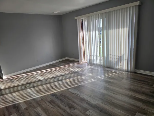 $1,650 | 17701 Park Boulevard, Unit 304, Lansing, IL 60438