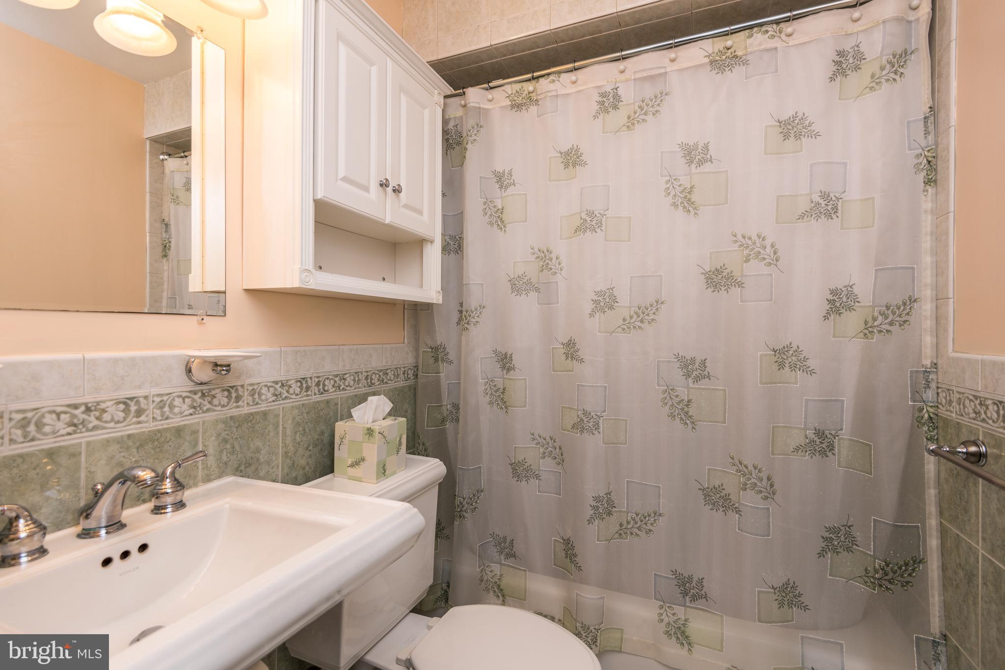 72 Acorn Drive Warminster, PA 18974 - Photo 14 of 33
