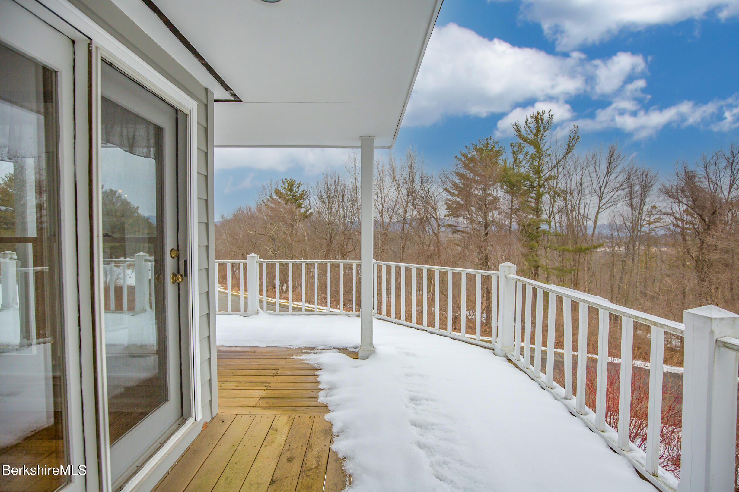 1136 Barker Road, Unit 9 Pittsfield, MA 01201 - Photo 44 of 60 deck