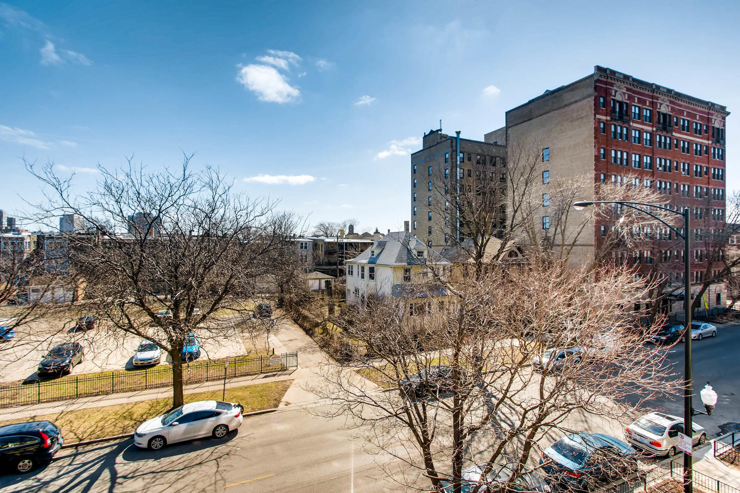 1242 West Pratt Boulevard, Unit 3F Chicago, IL 60626 - Photo 25 of 30 a view of a city