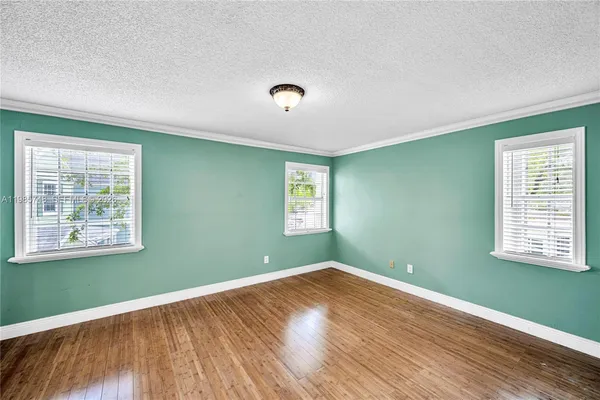 $575,000 | 11455 Southwest 117th Court, Miami, FL 33186