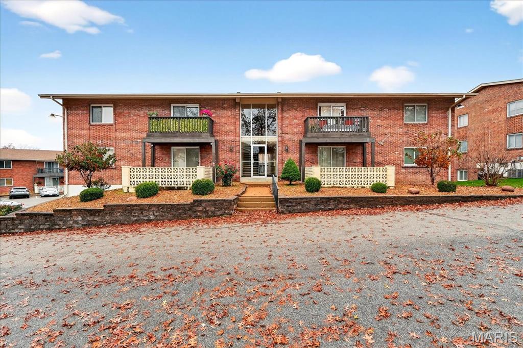 2515 Union Road, Unit F St. Louis, MO 63125 - Photo 1 of 25 Gallery Image 1