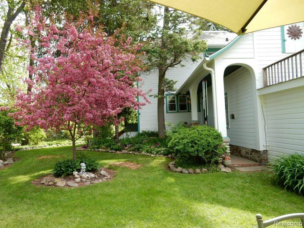 6863 Fargo Road Avoca, MI 48006 - Photo 2 of 24