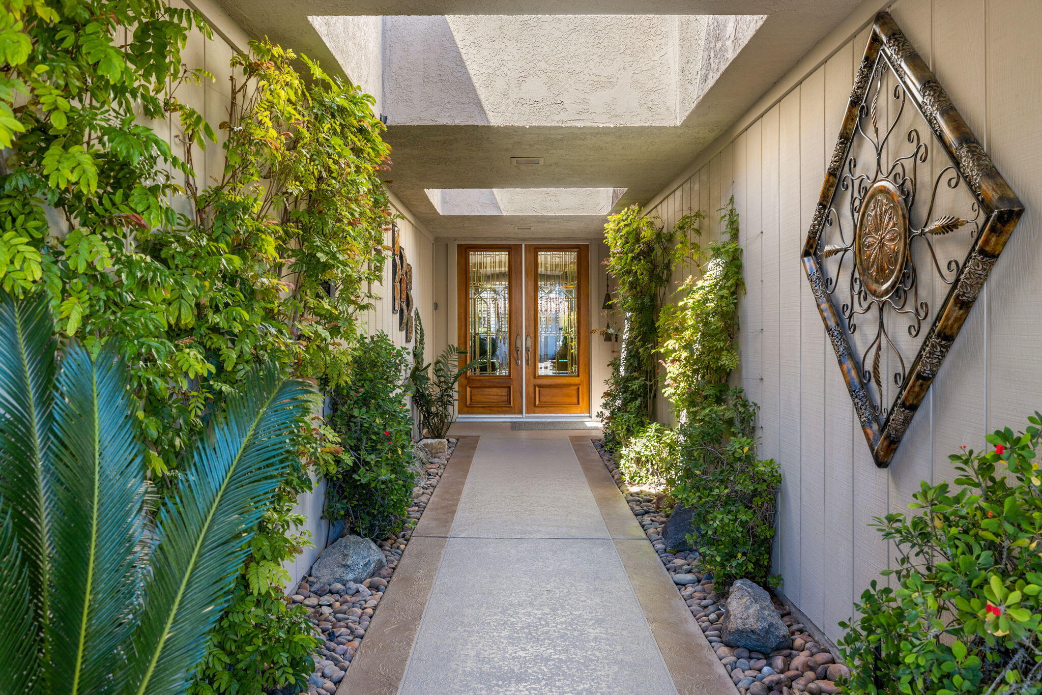 55 Cornell Drive Rancho Mirage, CA 92270 - Photo 8 of 62 2-web-or-mls-2Z7A7429