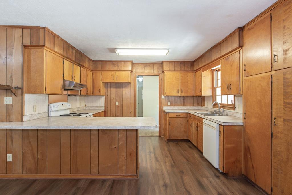 24 Grace Road Phenix City, AL 36870 - Photo 4 of 37