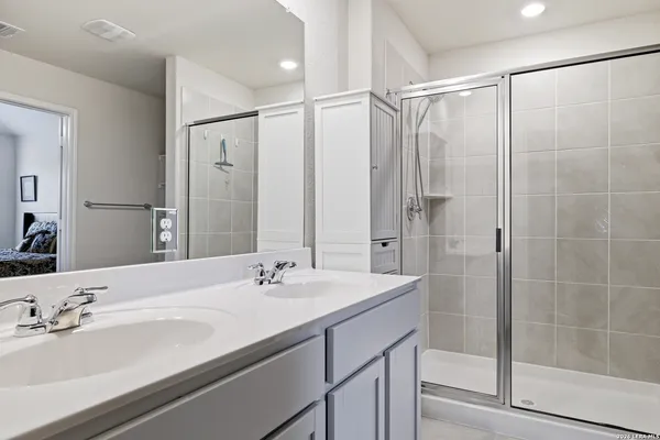 $385,000 | 5103 Gully Way, San Antonio, TX 78266
