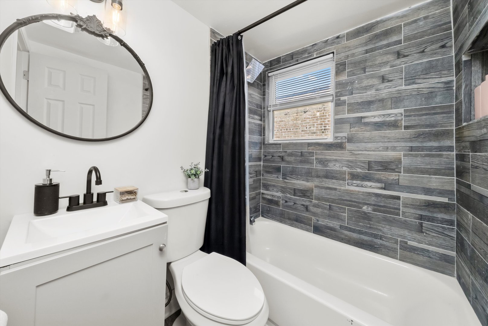 5850 South Indiana Avenue Chicago, IL 60637 - Photo 26 of 42