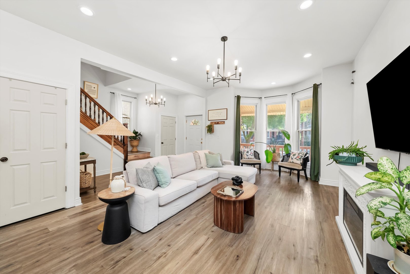 5850 South Indiana Avenue Chicago, IL 60637 - Photo 6 of 42