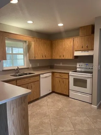 $1,500 | 8552 Southwest 93rd Place, Unit B, Ocala, FL 34481