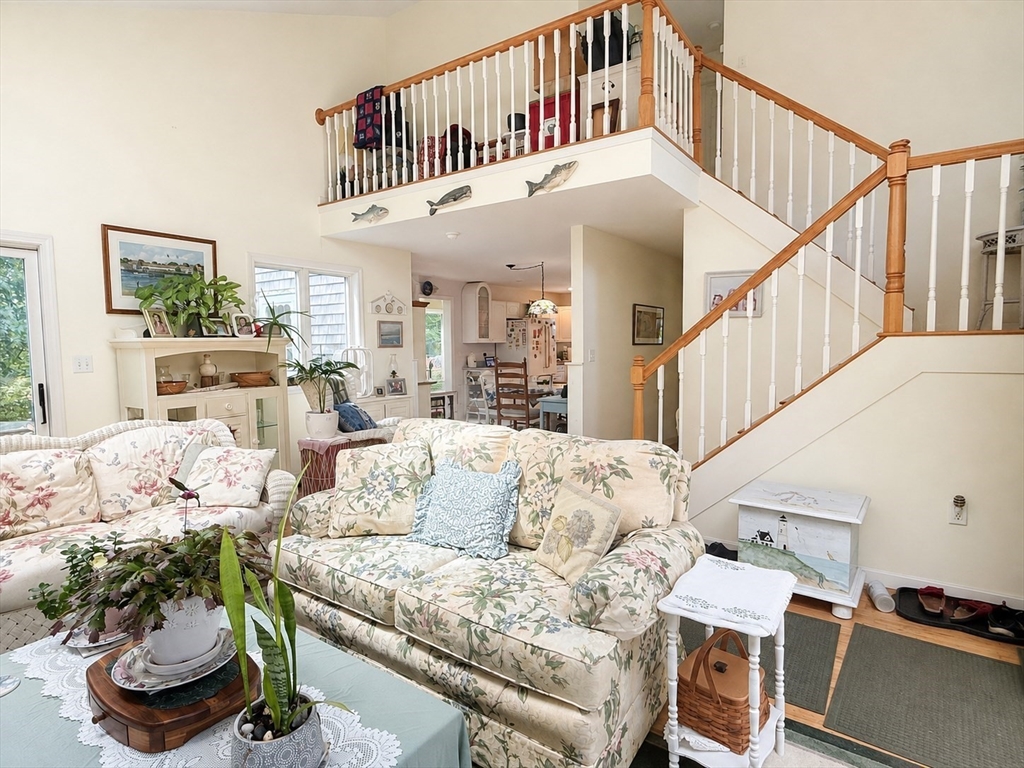 8 Pip'n Road Edgartown, MA 02539 - Photo 3 of 16 Gallery Image 3