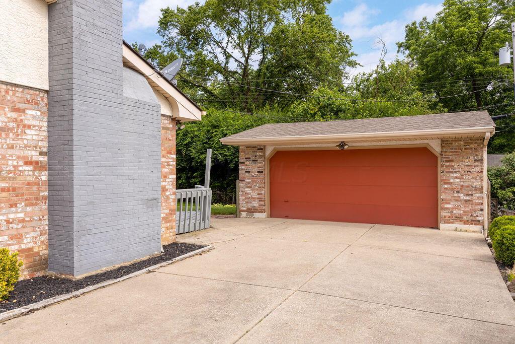 918 Farnham Road Columbus, OH 43220 - Photo 77 of 77 Exterior