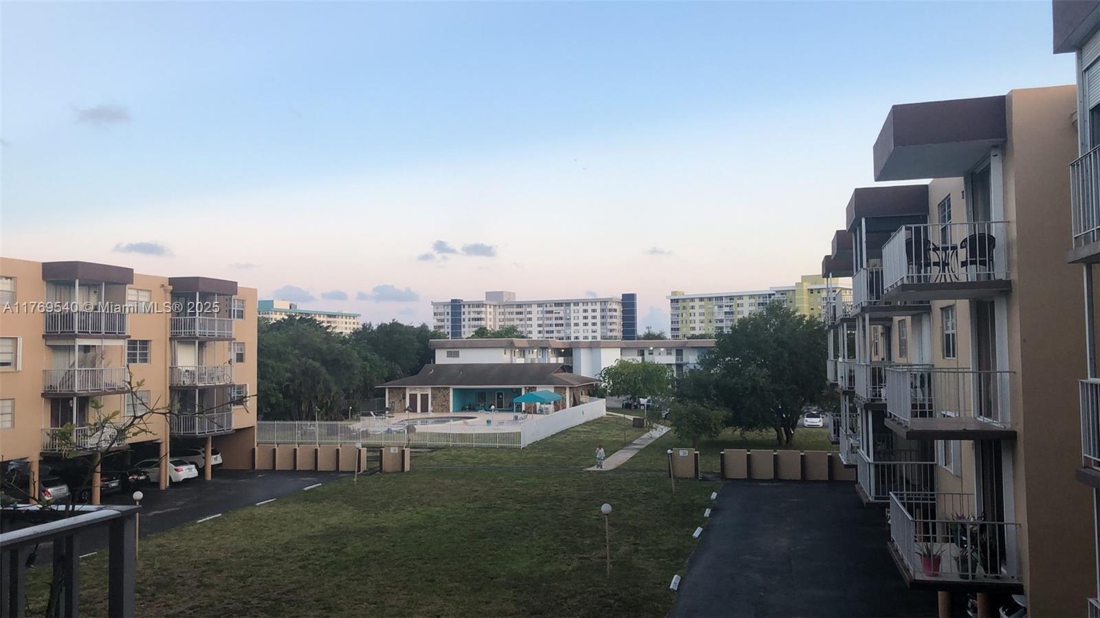 1600 Tallwood Avenue, Unit 308 Hollywood, FL 33021 - Photo 14 of 15