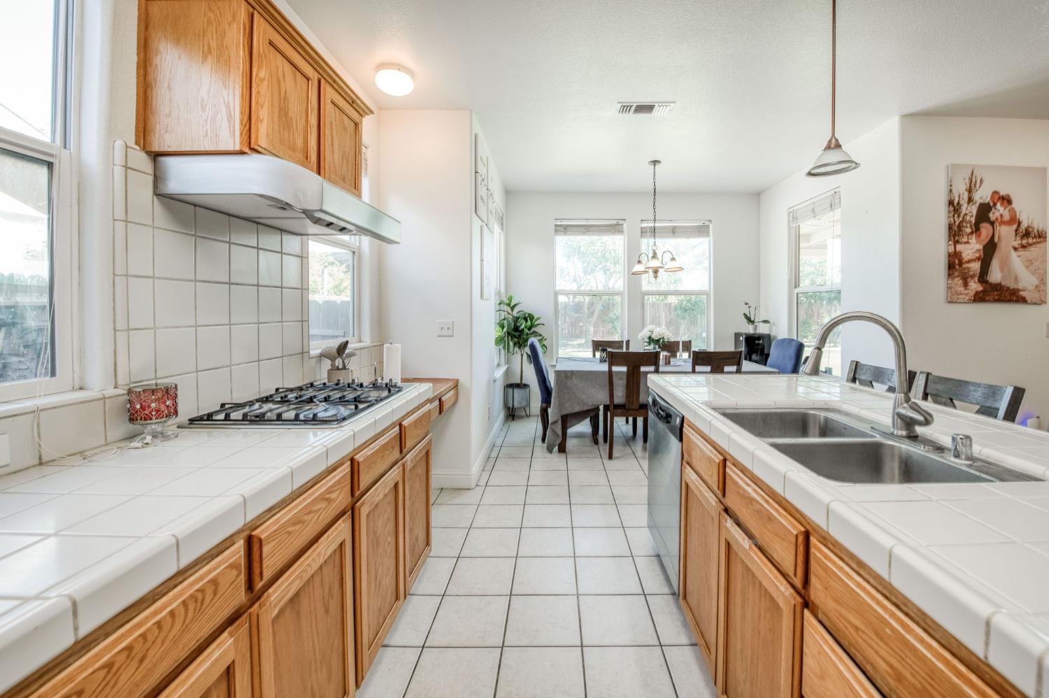 297 West Lilac Avenue Reedley, CA 93654 - Photo 23 of 63