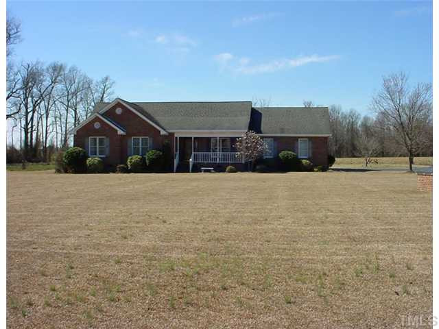 952 Old Sanders Road Smithfield, NC 27577 - Photo 1 of 17 Exterior Front featuring large yard