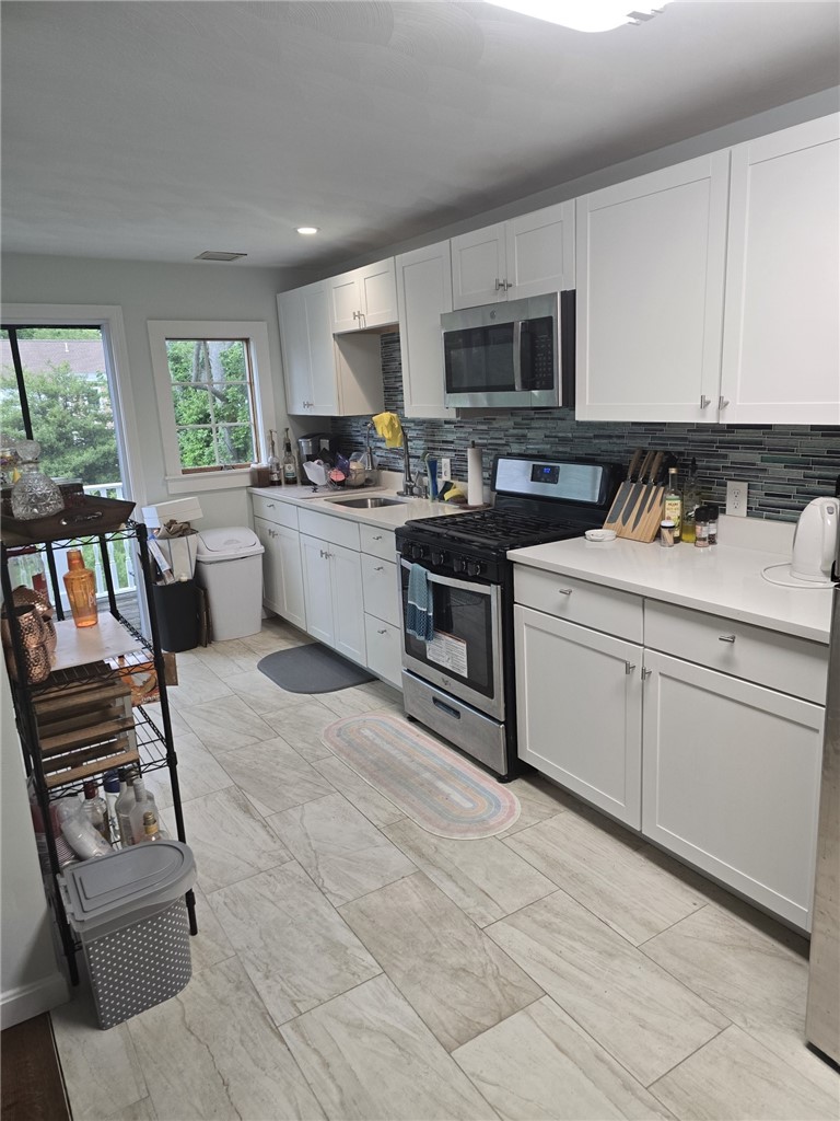 55 Court Street, Unit 2 Bristol, RI 02809 - Photo 1 of 17